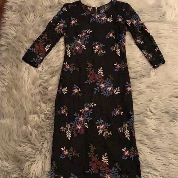 Black dress - Picture 2 of 4